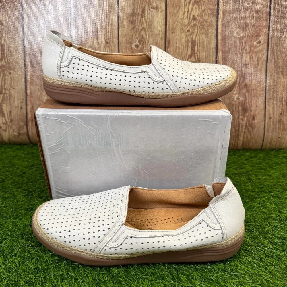 Clarks Collection Loafers Womens Size 9 Off White Perforated Leather Espadrille